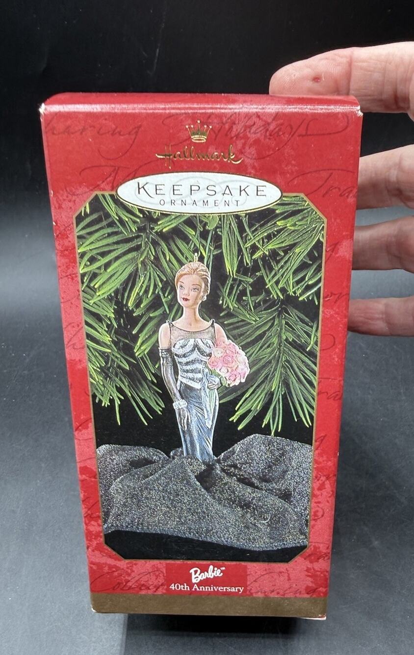 1999 Barbie 40th Anniversary Hallmark Keepsake Ornament Collectible MIB -31D
